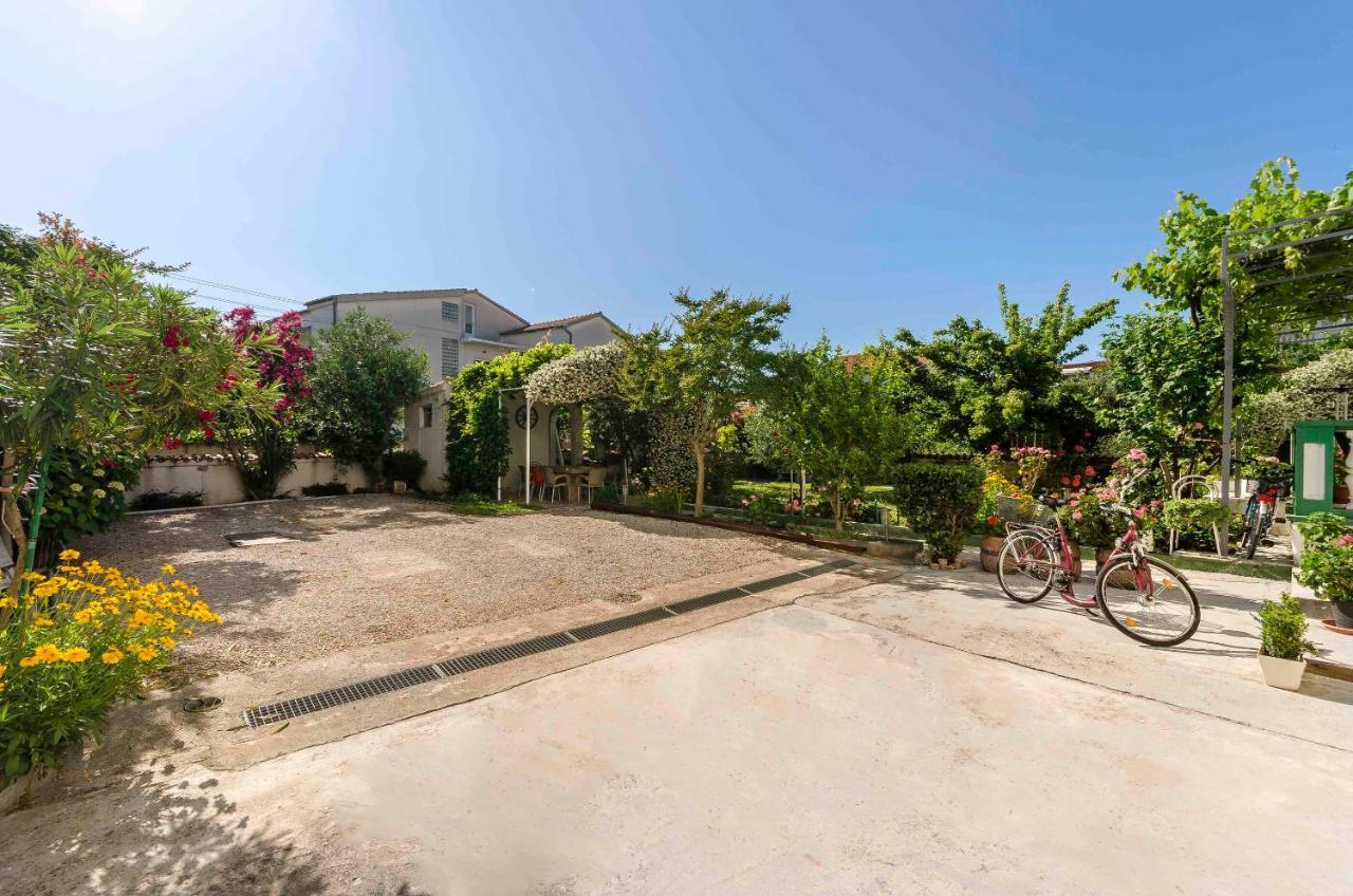 Apartments Zanze Водице Экстерьер фото