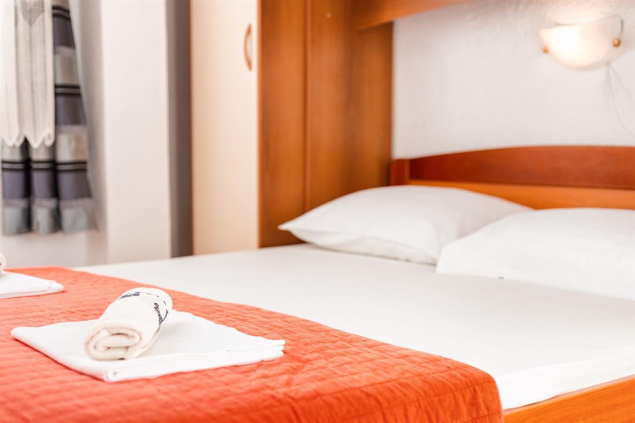 Apartments Zanze Водице Экстерьер фото